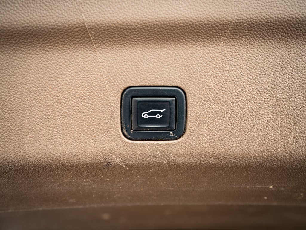 Used 2021 GMC Yukon XL Denali image 20