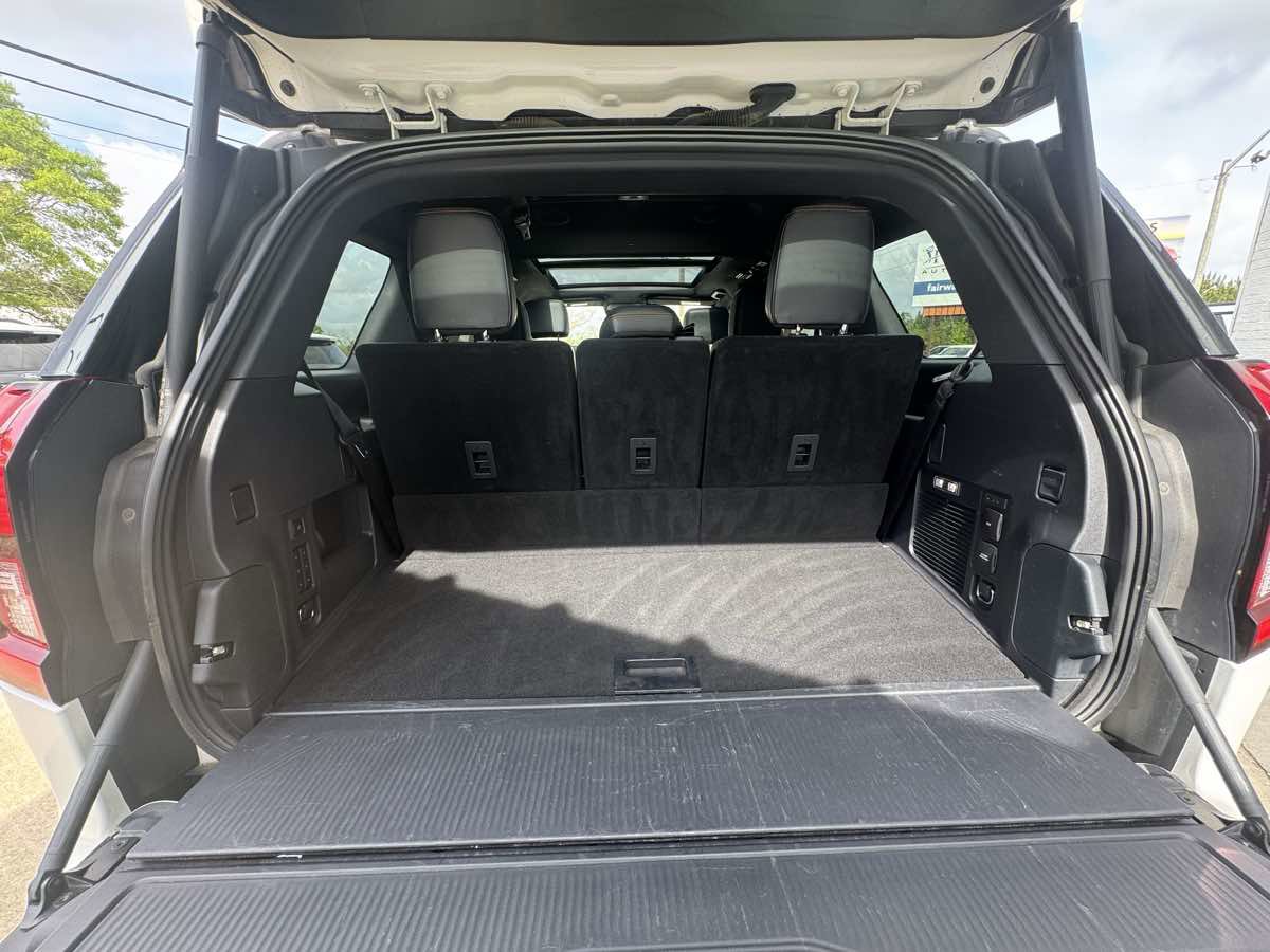 Used 2025 Ford Expedition Tremor image 28