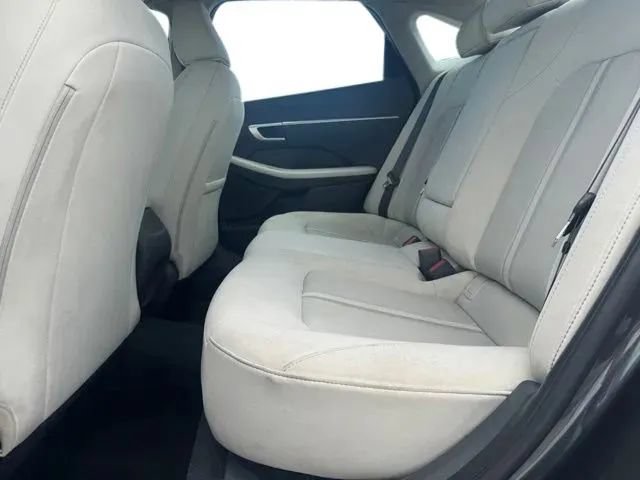 Used 2025 Hyundai Sonata SEL FWD image 17