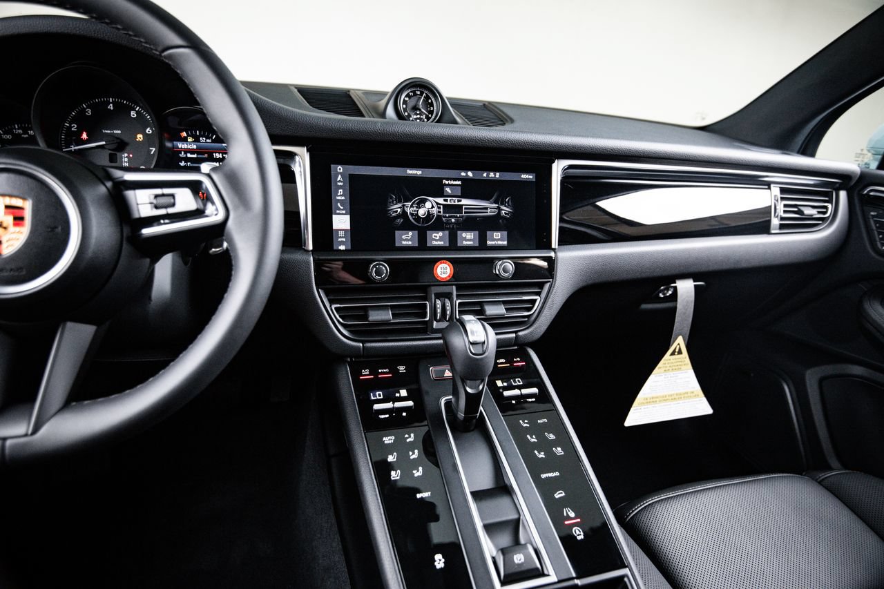 New 2026 Porsche Macan AWD/4WD image 19