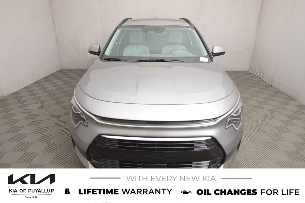 New 2025 Kia Niro EX Touring image 2