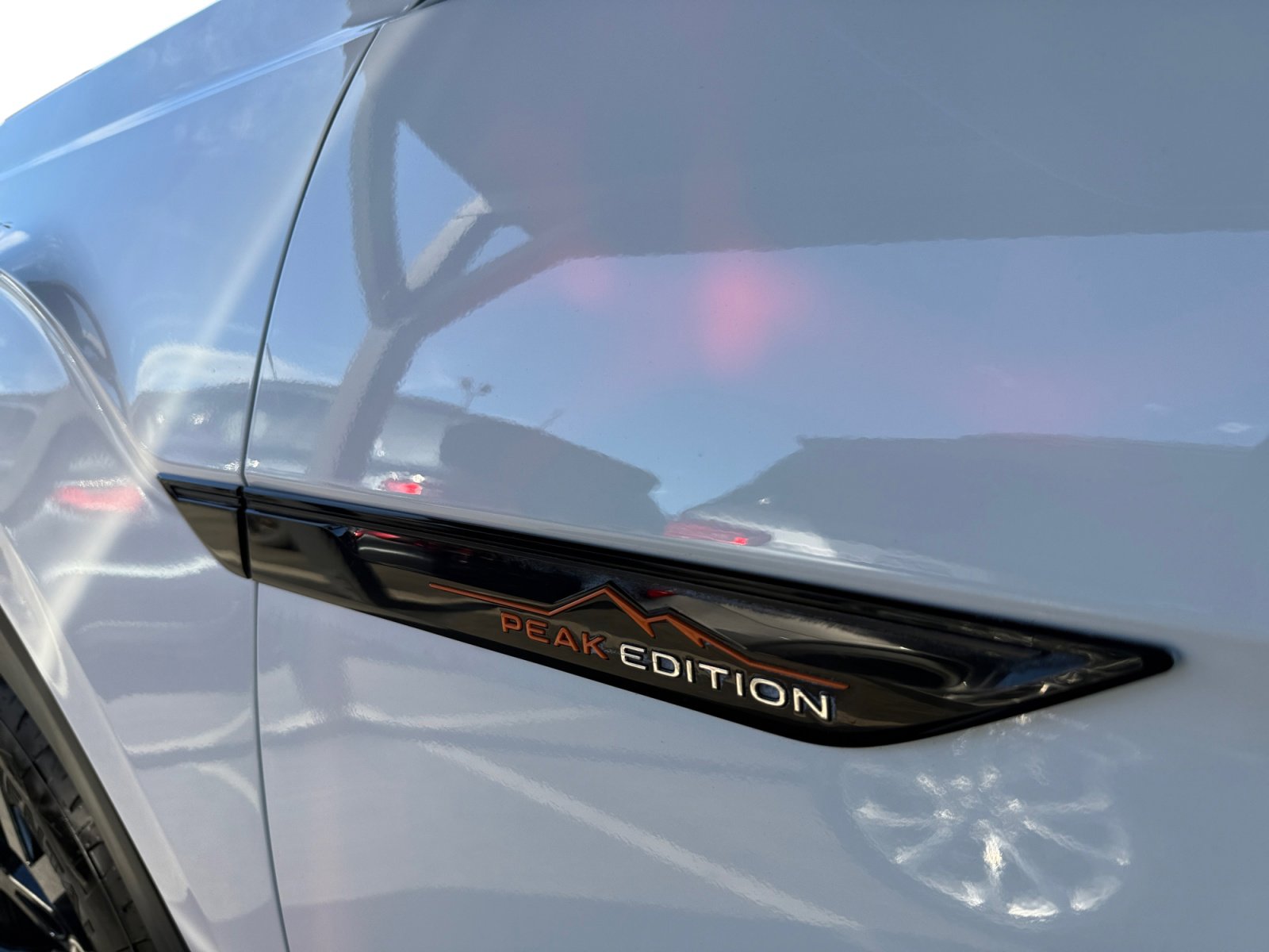 Used 2025 Volkswagen Atlas Peak Edition SE image 15