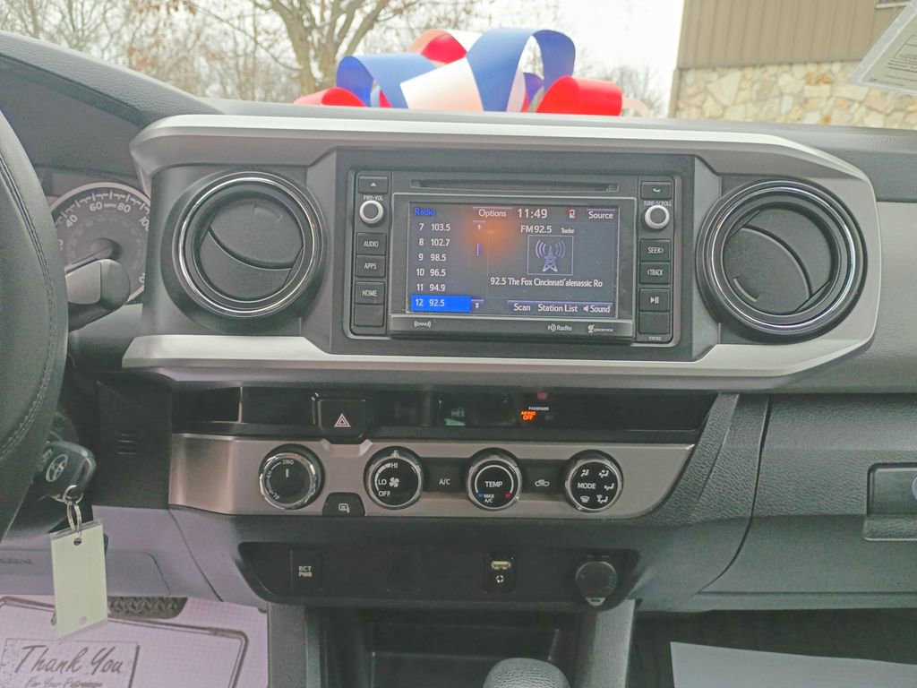 Used 2016 Toyota Tacoma SR5 w/ SR5 Appearance Package (SN) image 21