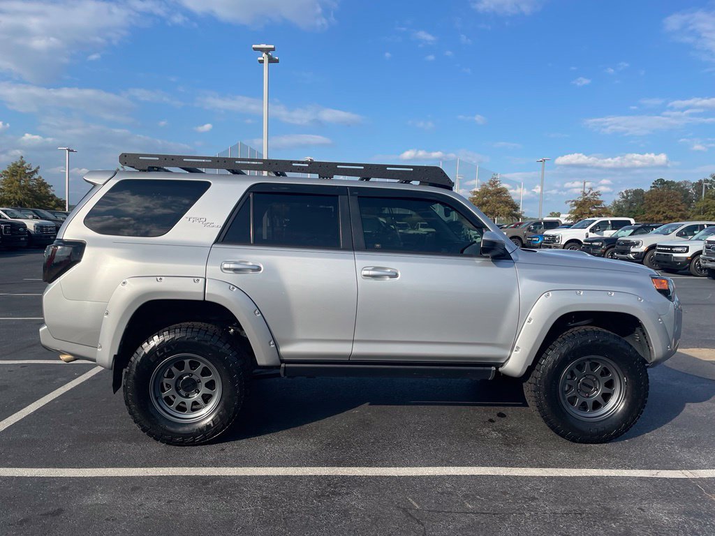 Used 2020 Toyota 4Runner TRD Off-Road AWD/4WD image 8