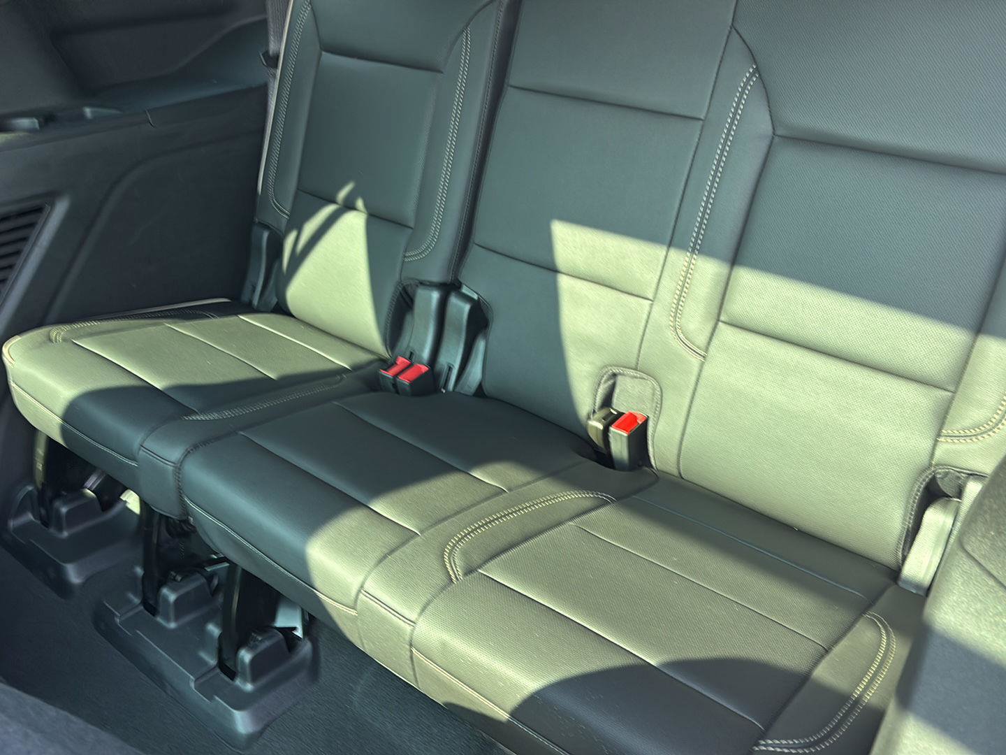 Used 2023 GMC Yukon SLT RWD image 17