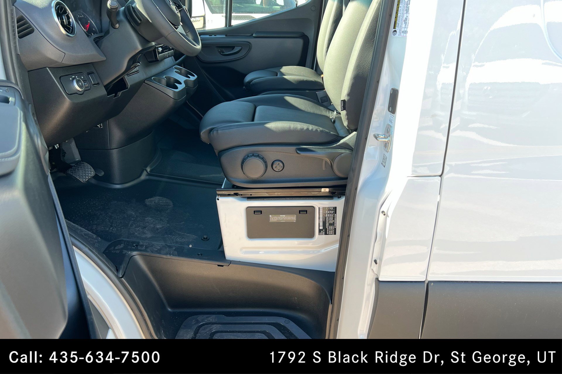 Used 2026 Mercedes-Benz Sprinter 2500 image 13