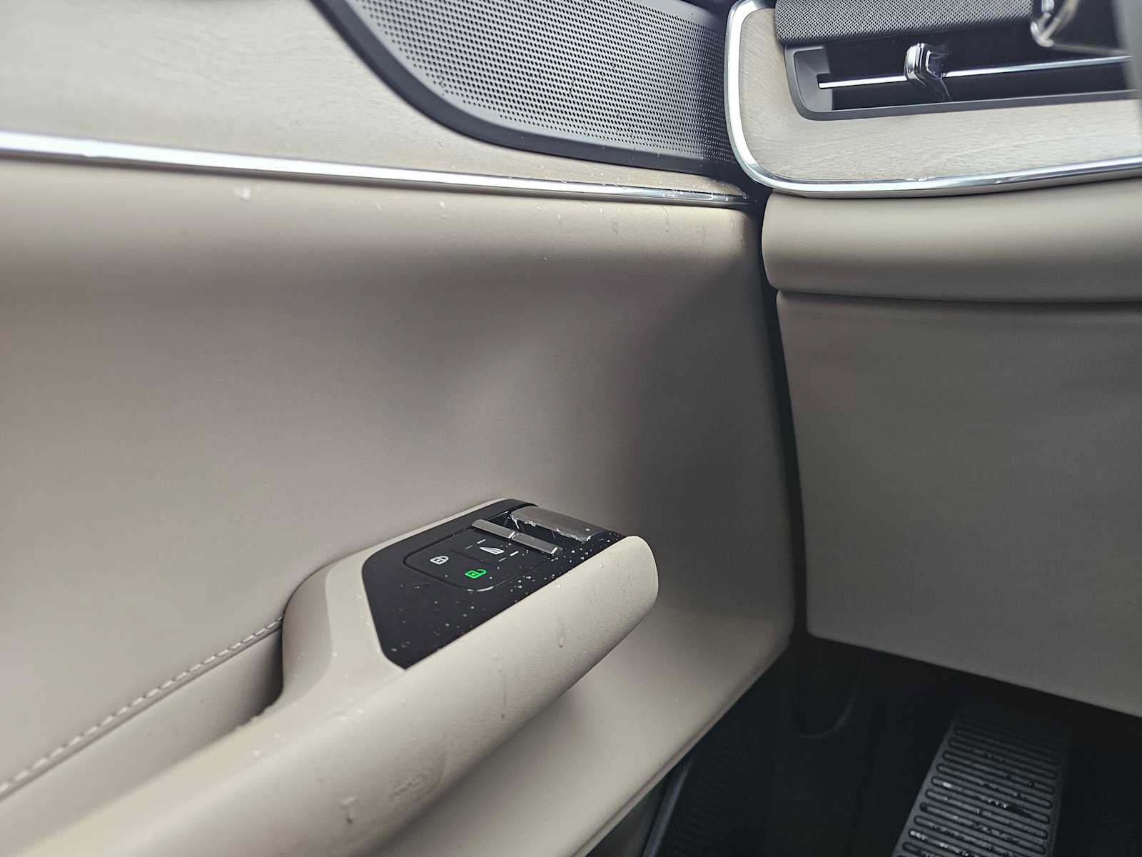New 2025 Volvo EX90 Ultra AWD/4WD image 31