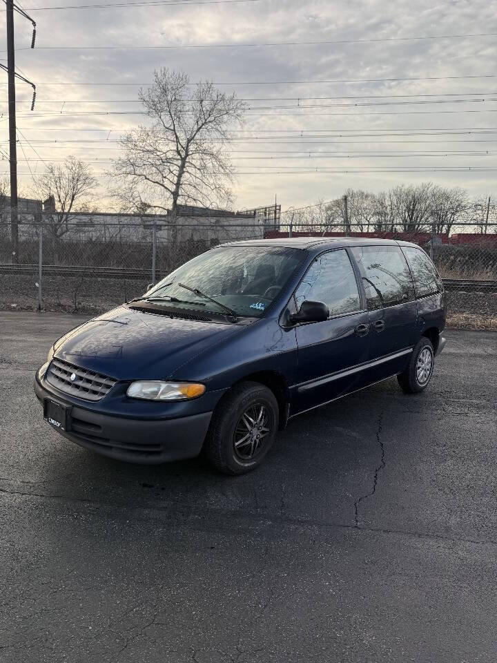 Used 2000 Plymouth Voyager FWD image 3