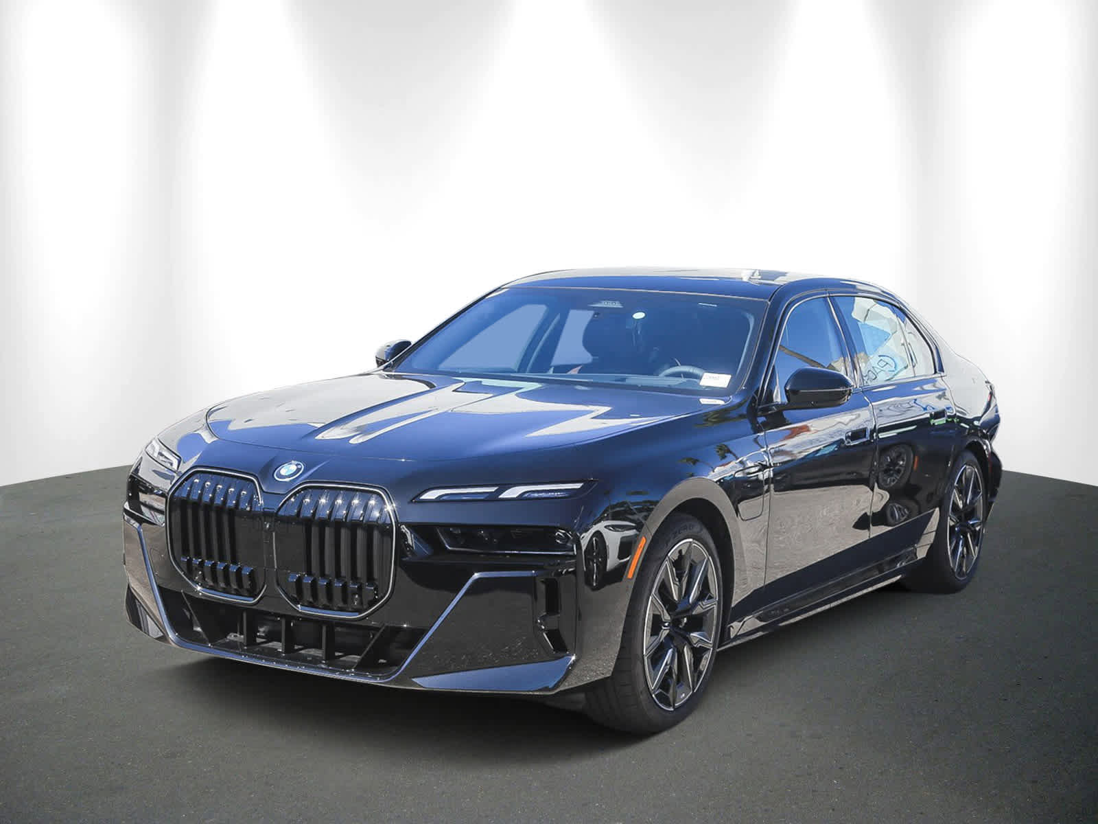 Used 2026 BMW 750e xDrive 750e xDrive w/ Premium Package image 3