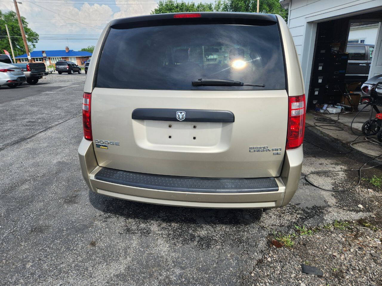 Used 2009 Dodge Grand Caravan SE w/ Climate Group FWD image 5