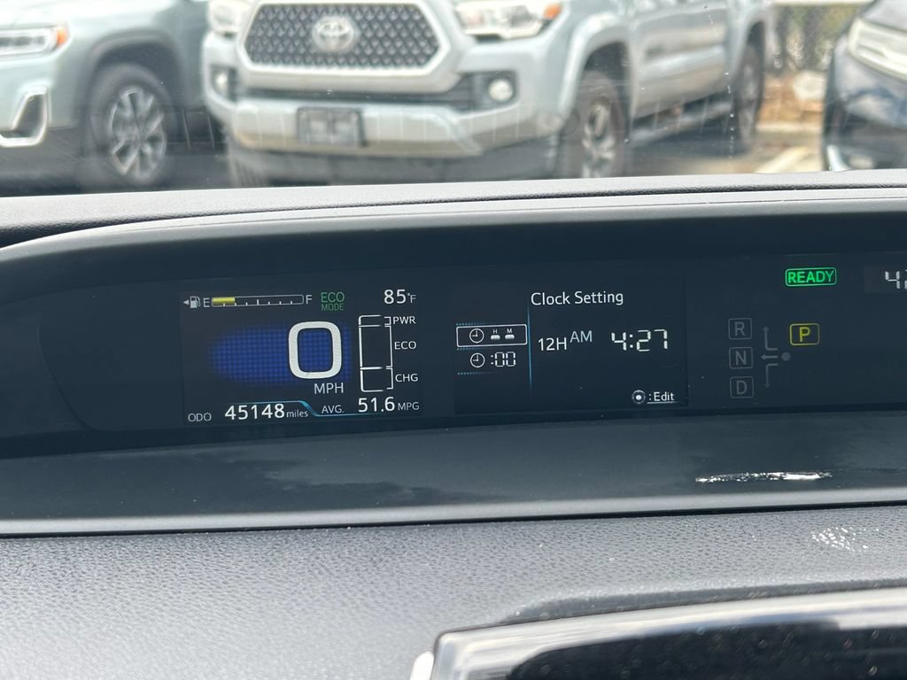 Certified 2021 Toyota Prius XLE FWD image 31