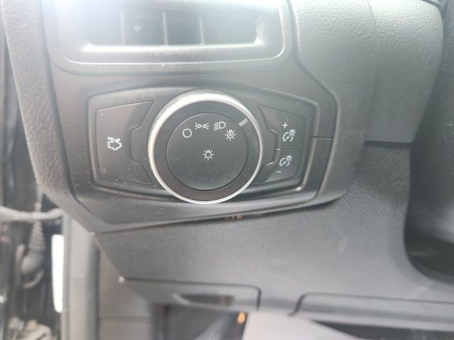 Used 2016 Ford Focus SE image 16