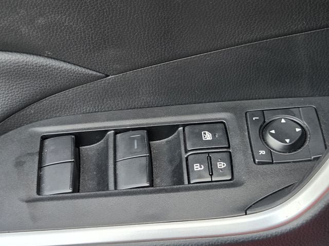Used 2025 Toyota RAV4 LE FWD image 33