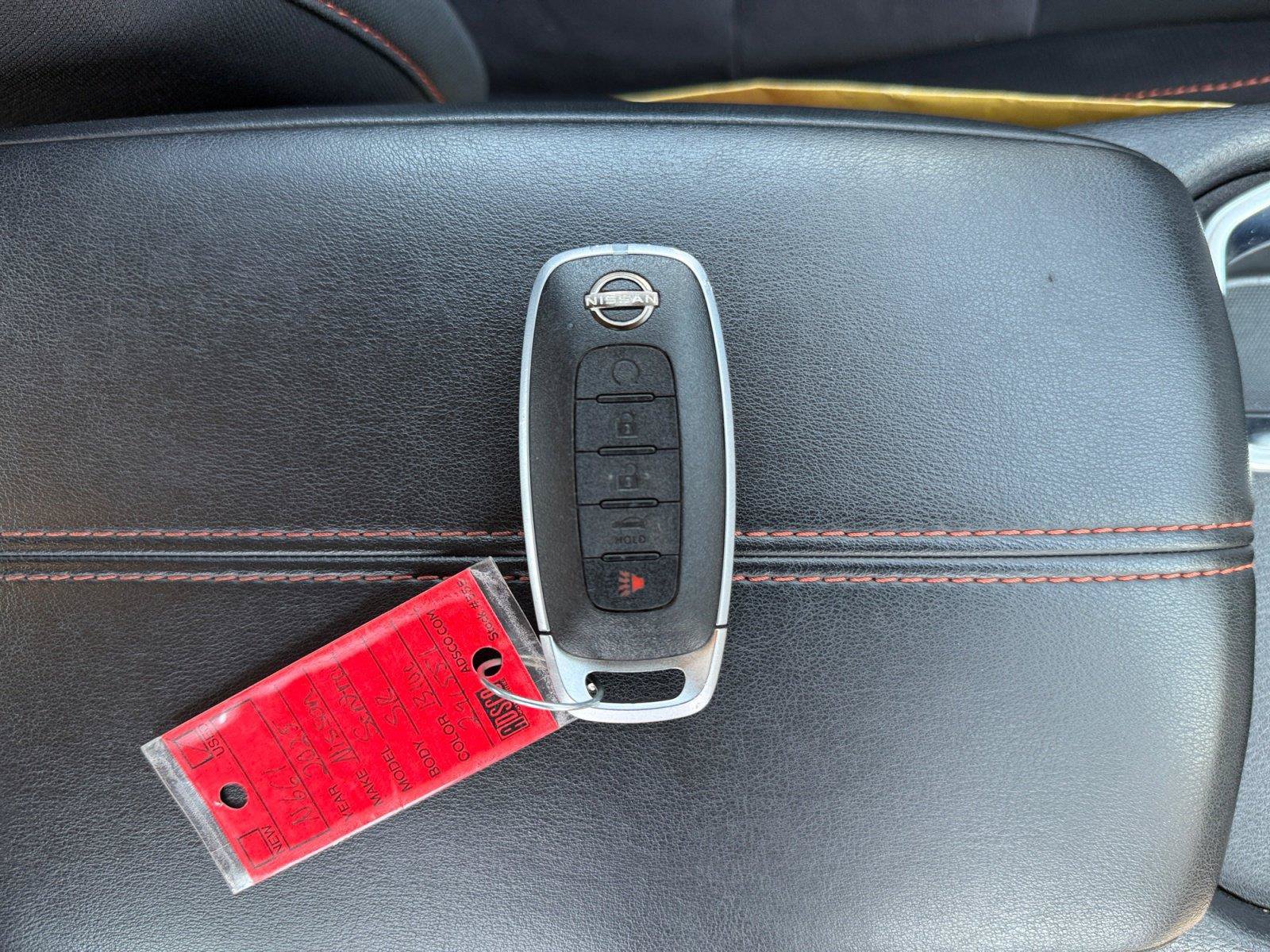 Used 2025 Nissan Sentra SR w/ Midnight Edition FWD image 26