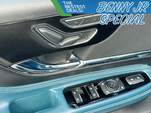 Used 2020 Lincoln Corsair Reserve w/ Beyond Blue Interior Package image 18