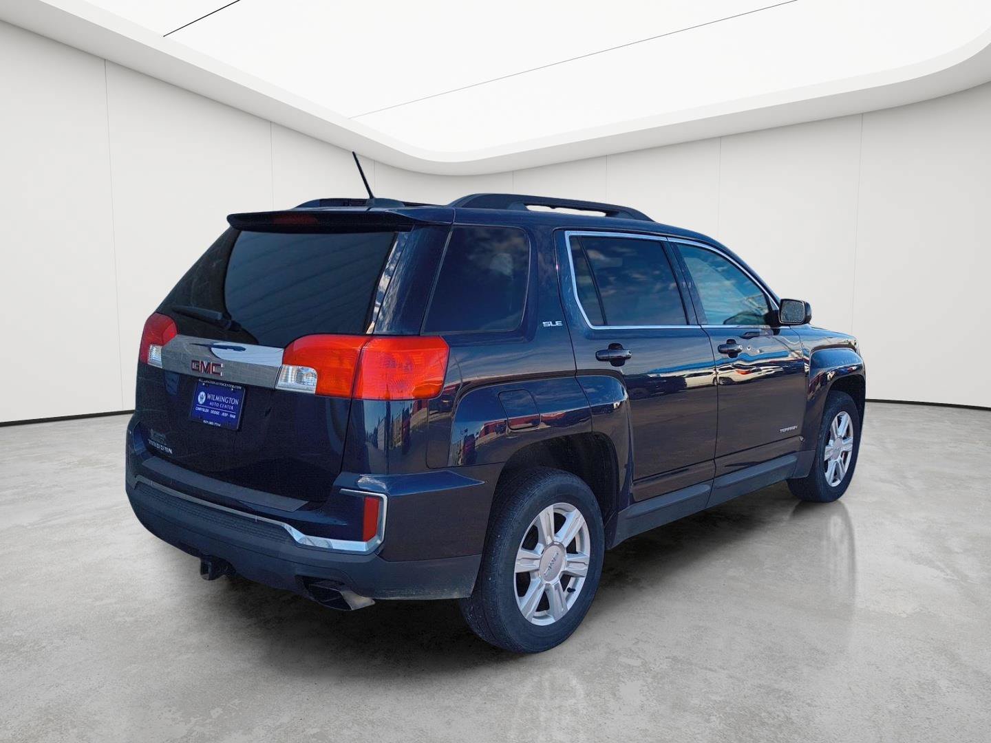 Used 2016 GMC Terrain SLE w/ Convenience Package FWD image 3