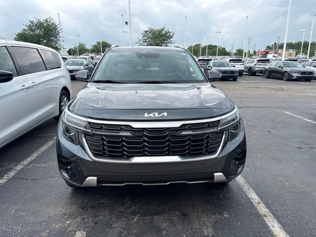 Used 2025 Kia Seltos S AWD/4WD image 3