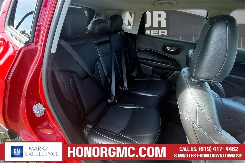 Used 2019 Jeep Compass Latitude FWD image 25
