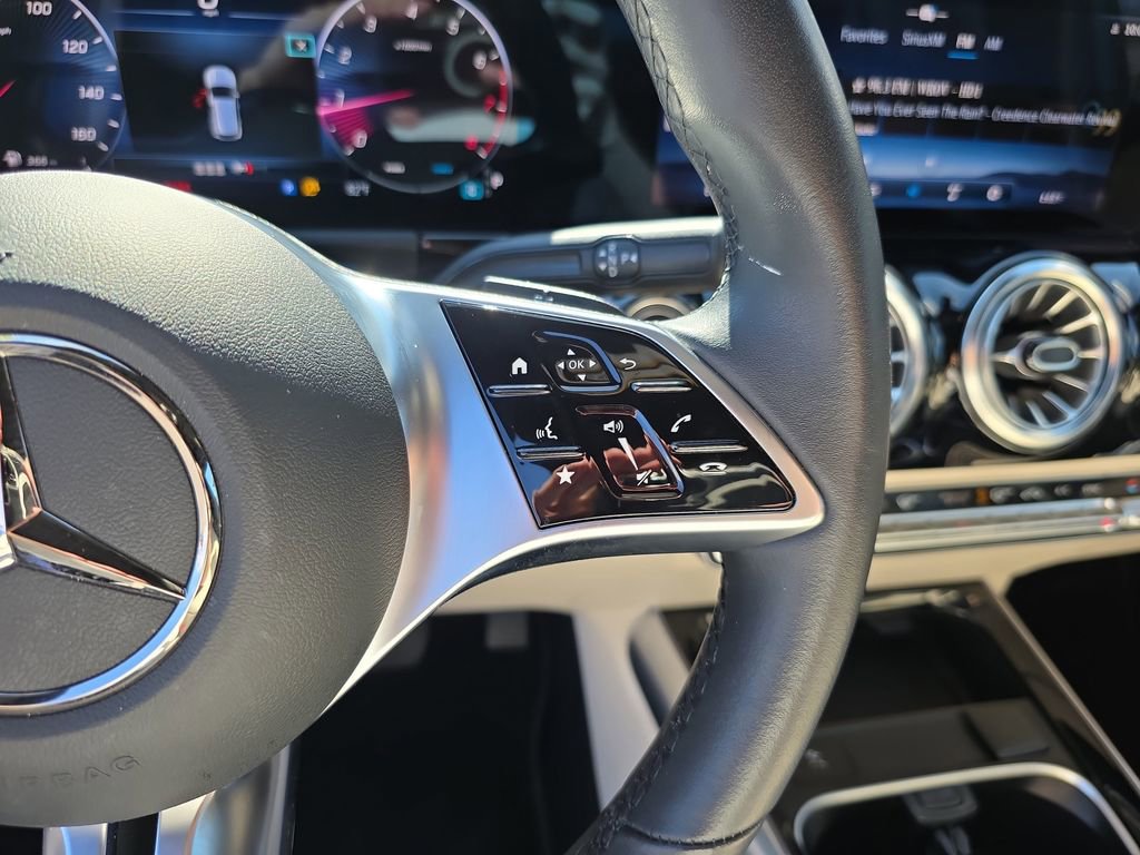 Certified 2025 Mercedes-Benz GLA 250 4MATIC image 28