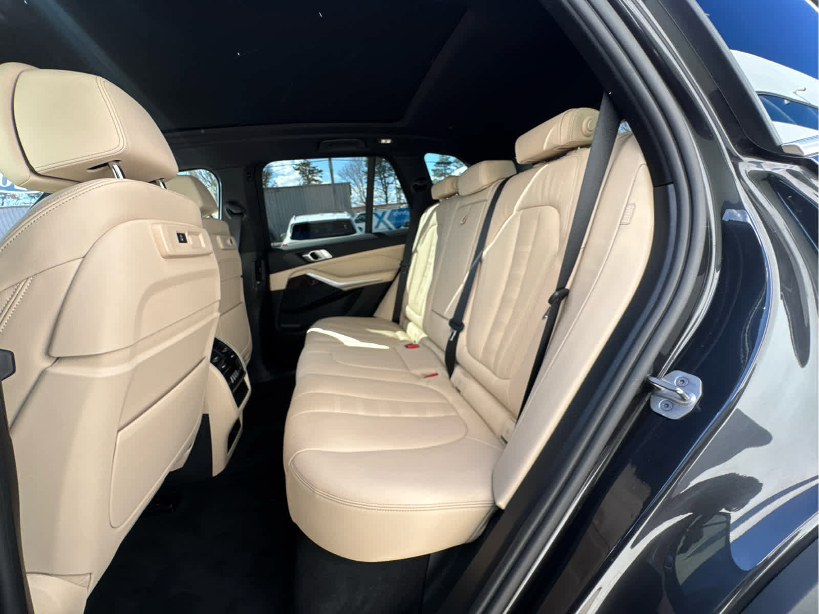 Used 2021 BMW X5 xDrive40i w/ Luxury Seating Package 2 AWD/4WD image 23