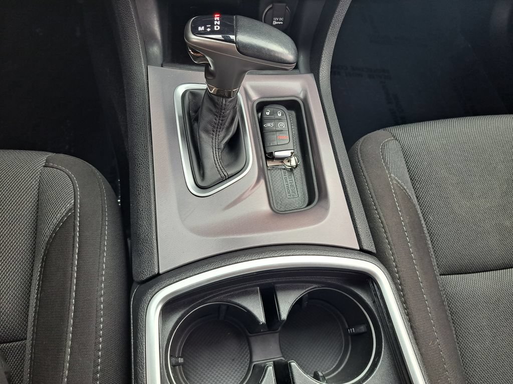 Used 2020 Dodge Charger SXT RWD image 17