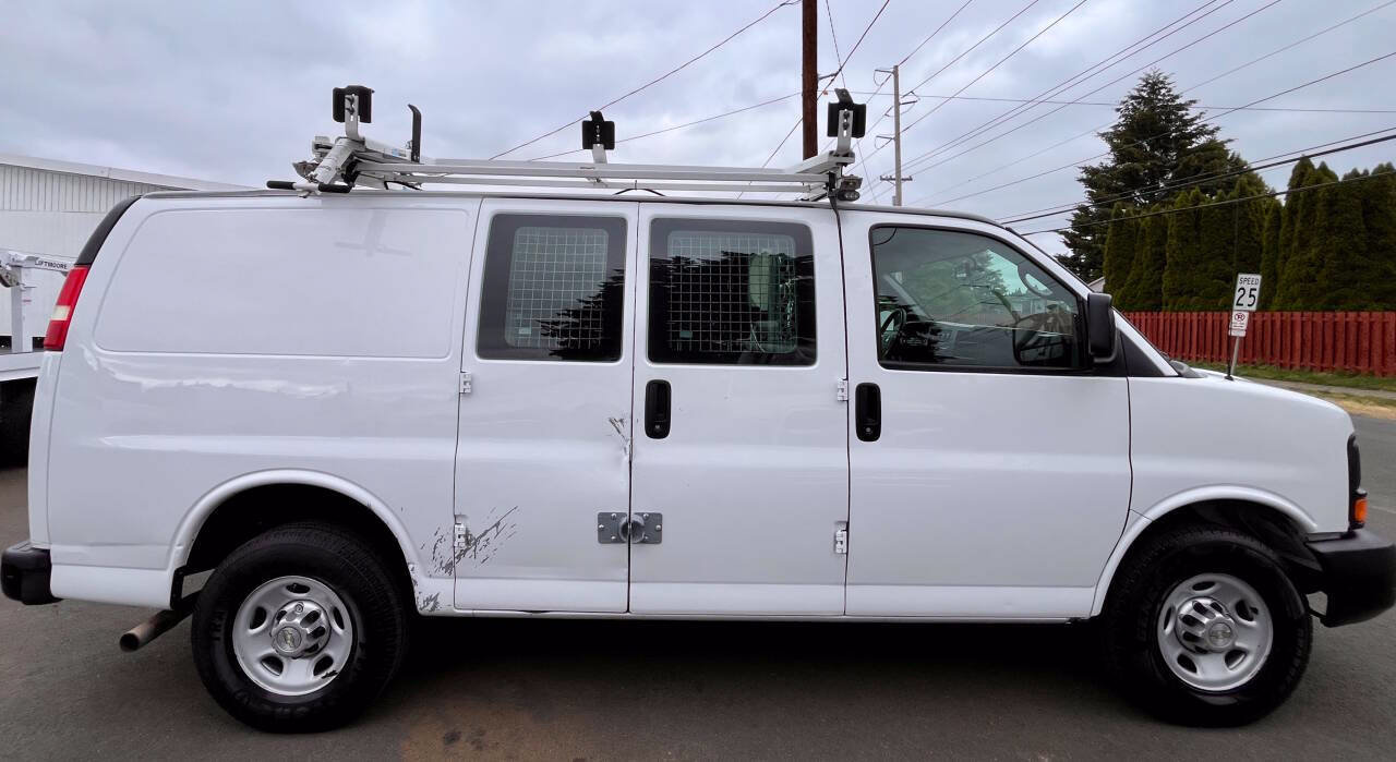 Used 2013 Chevrolet Express 2500 RWD image 6