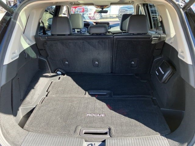 Used 2023 Nissan Rogue SL w/ SL Premium Package image 27