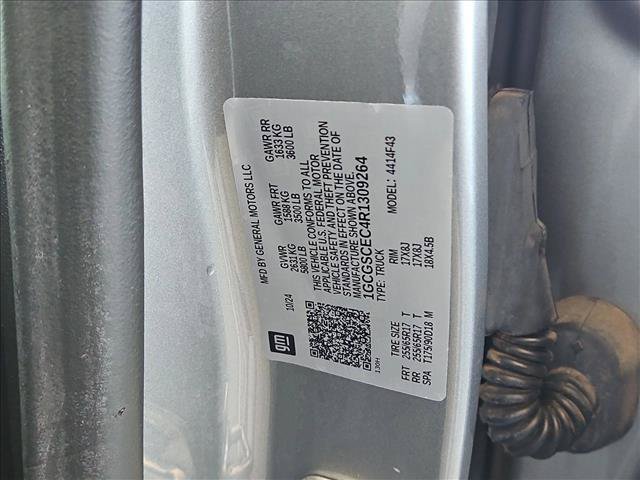 Used 2024 Chevrolet Colorado LT RWD image 25
