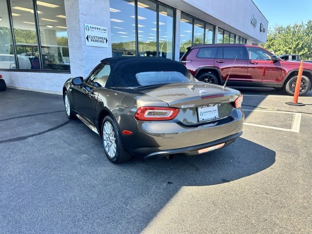 Used 2018 FIAT 124 Spider Classica w/ Technology & Siriusxm Group image 11