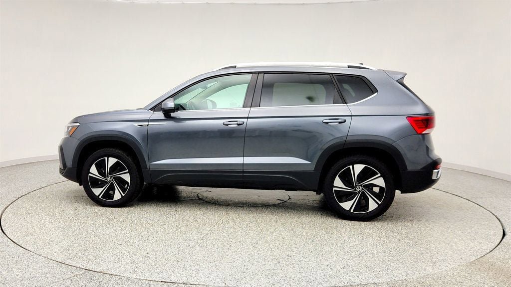 Used 2024 Volkswagen Taos SE AWD/4WD image 8