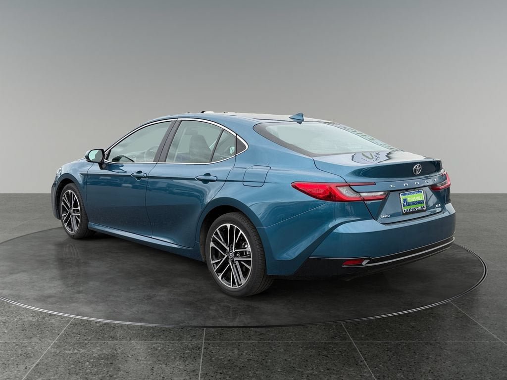 Used 2025 Toyota Camry XLE FWD image 7