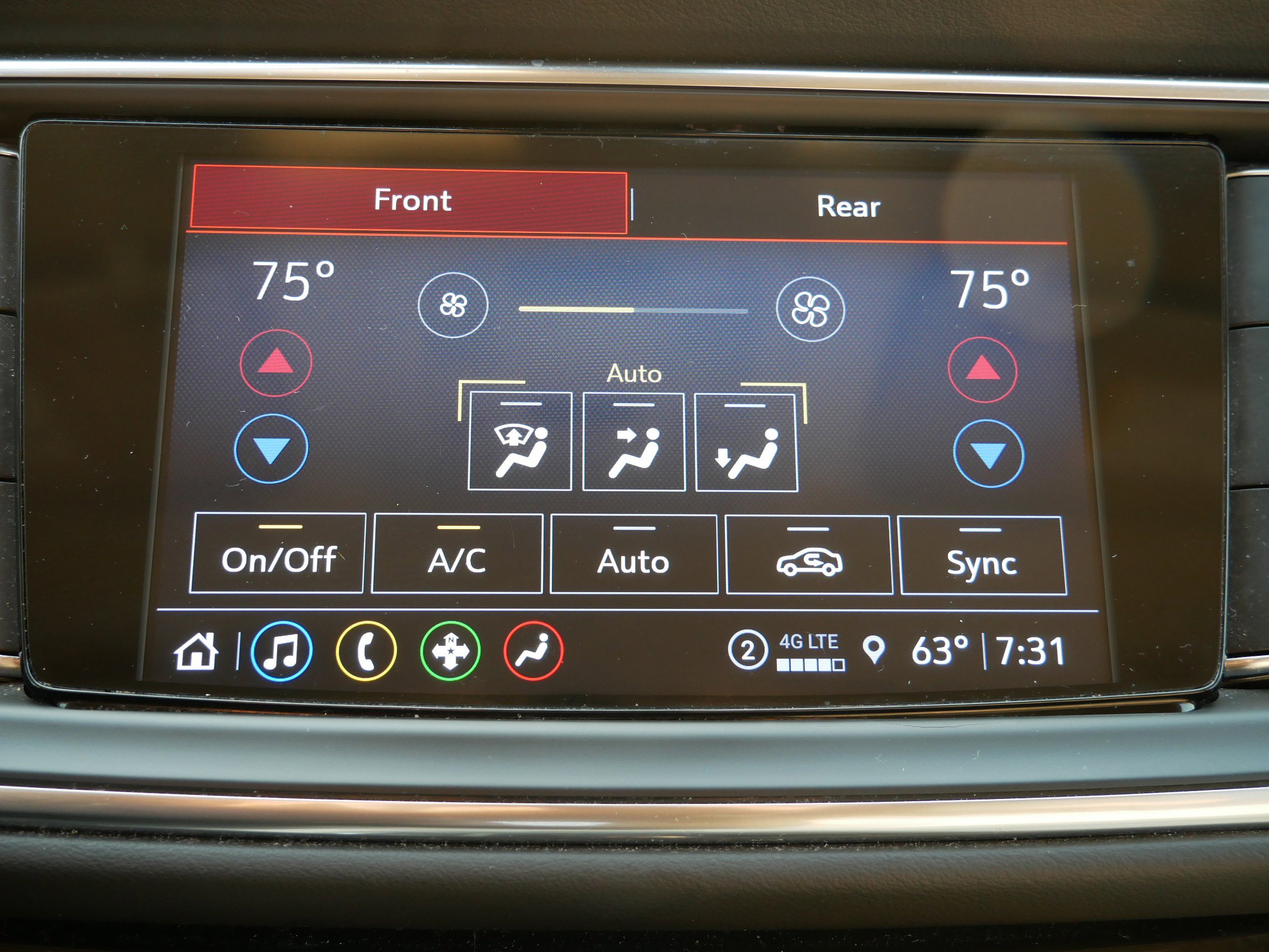 Used 2022 Buick Enclave Essence image 19