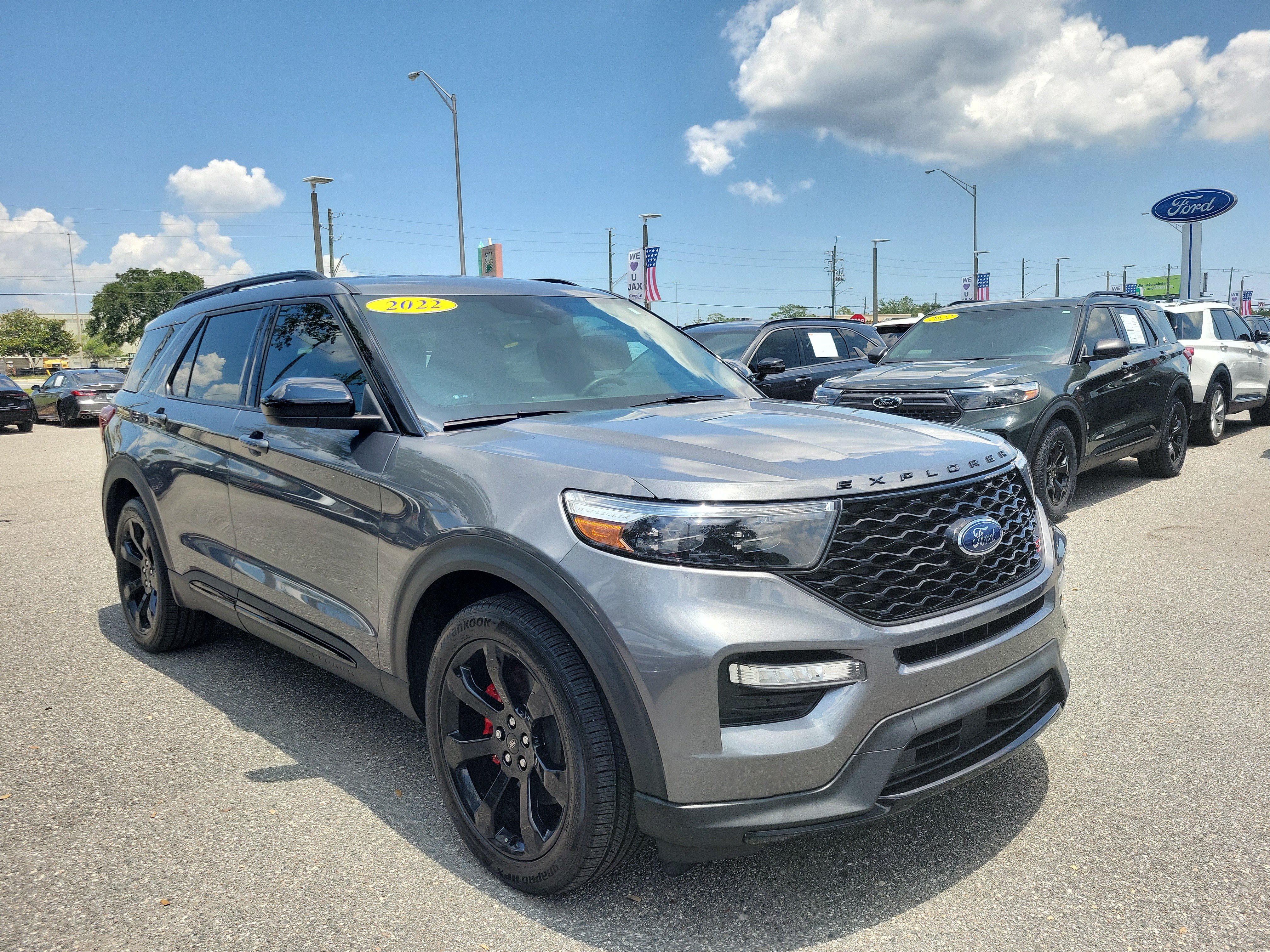 Used 2022 Ford Explorer ST w/ ST Street Pack RWD image 2