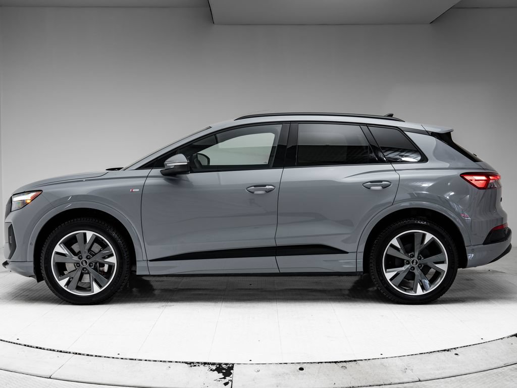 Used 2023 Audi Q4 e-tron Premium Plus w/ Premium Plus AWD/4WD image 3