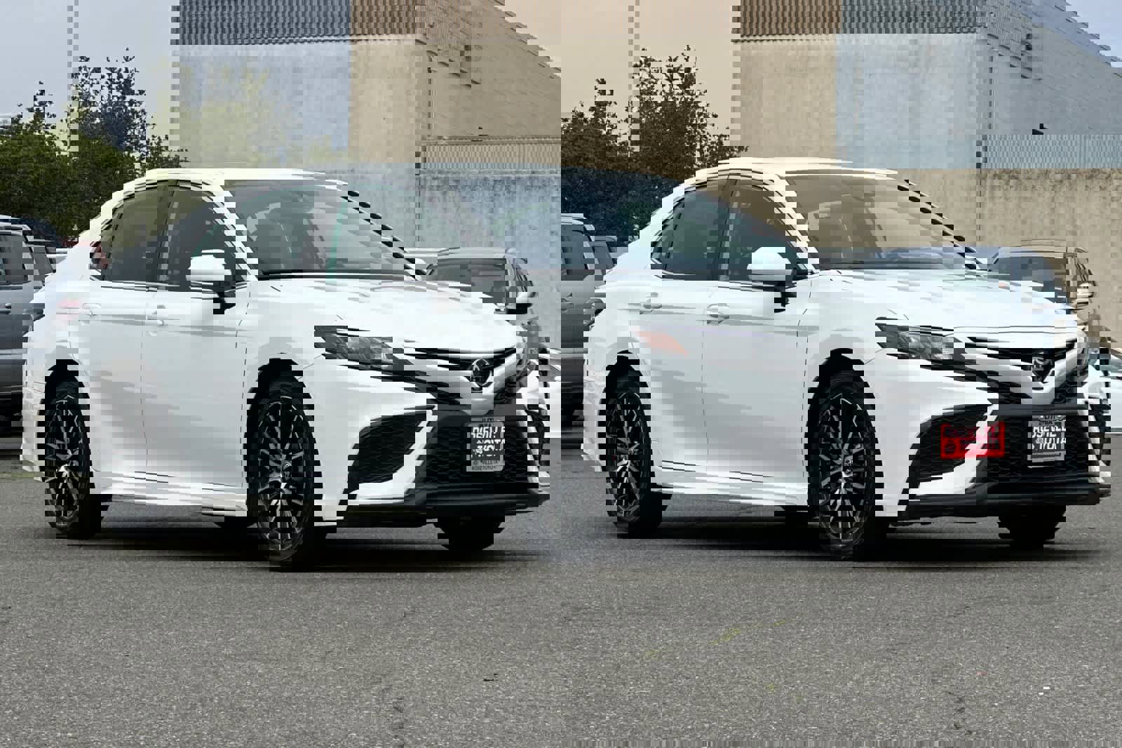 Certified 2022 Toyota Camry SE image 5