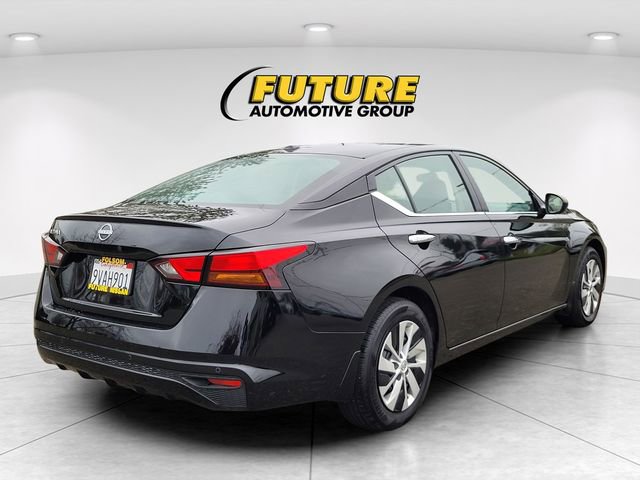Used 2025 Nissan Altima 2.5 S image 4