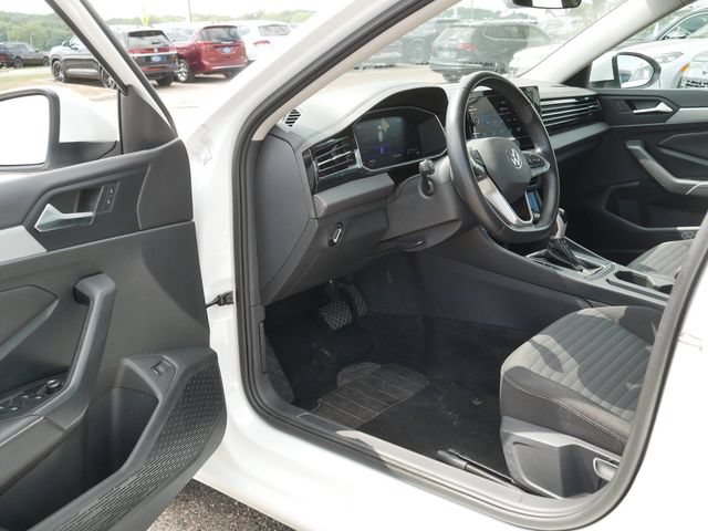 Certified 2025 Volkswagen Jetta S FWD image 12