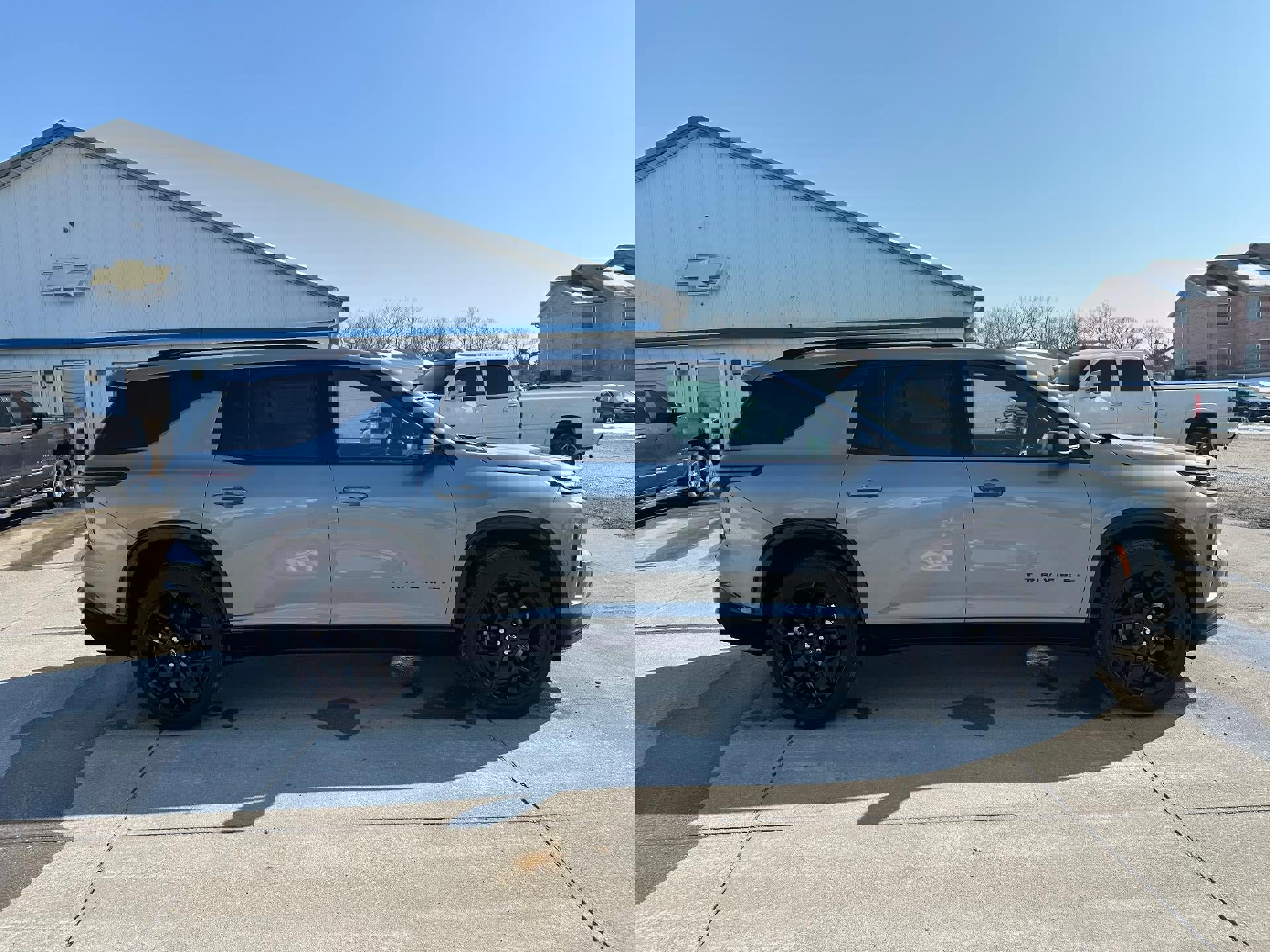 New 2026 Chevrolet Traverse RS w/ LPO, Floor Liner Package image 4