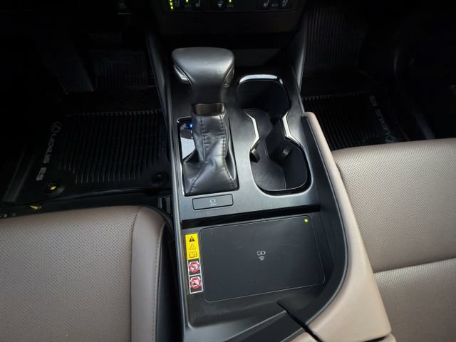 Used 2025 Lexus ES 350 w/ Premium Package FWD image 20