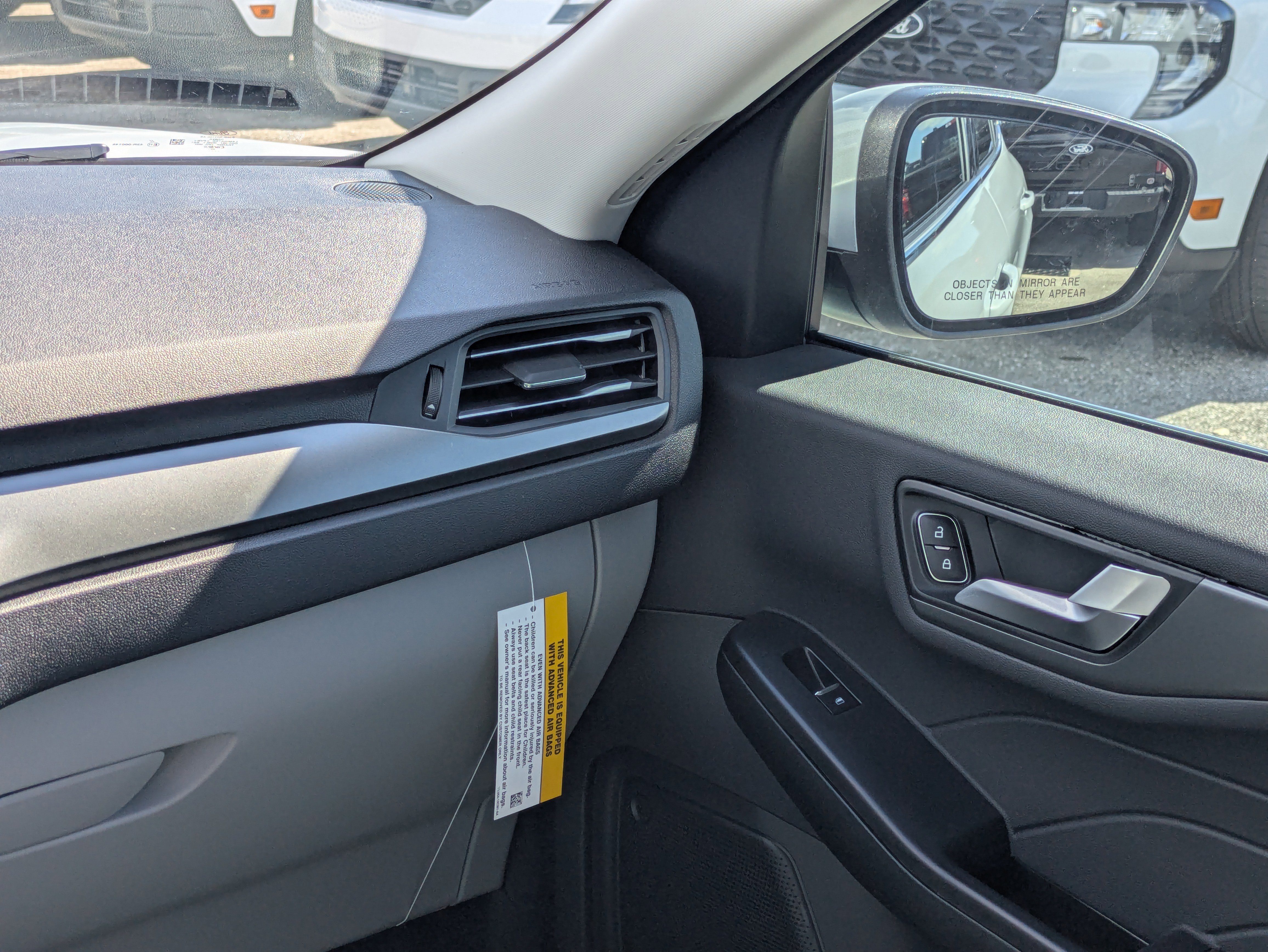 New 2026 Ford Escape SE FWD image 19