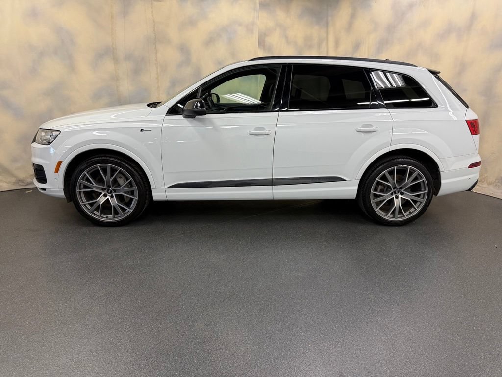 Used 2019 Audi Q7 3.0T Prestige AWD/4WD image 3
