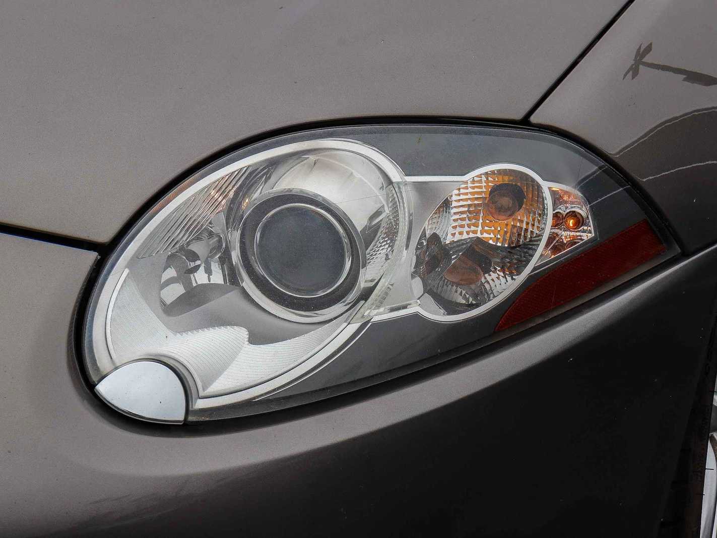 Used 2009 Jaguar XK Coupe RWD image 7