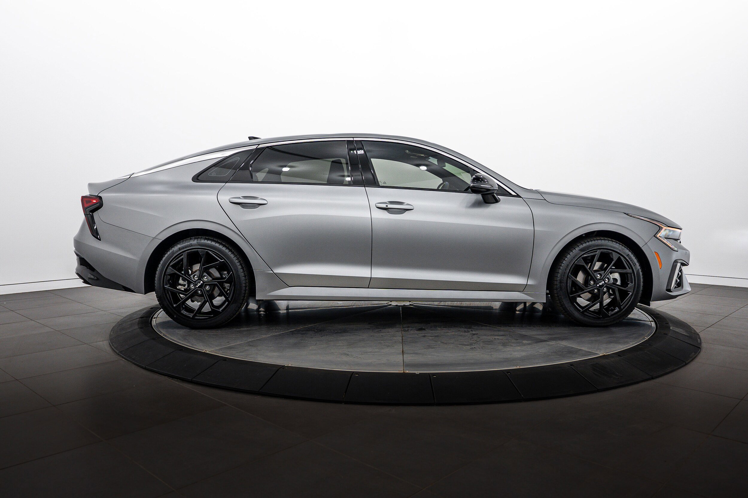 Used 2026 Kia K5 GT-Line w/ GT-Line Premium Package FWD image 3