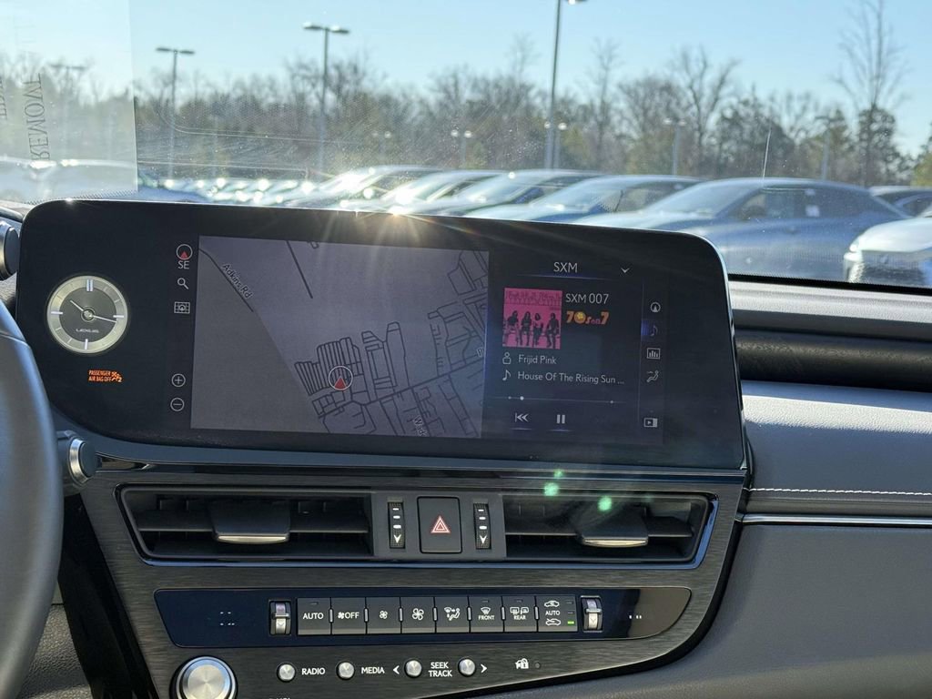 Used 2022 Lexus ES 350 w/ Premium Package image 10