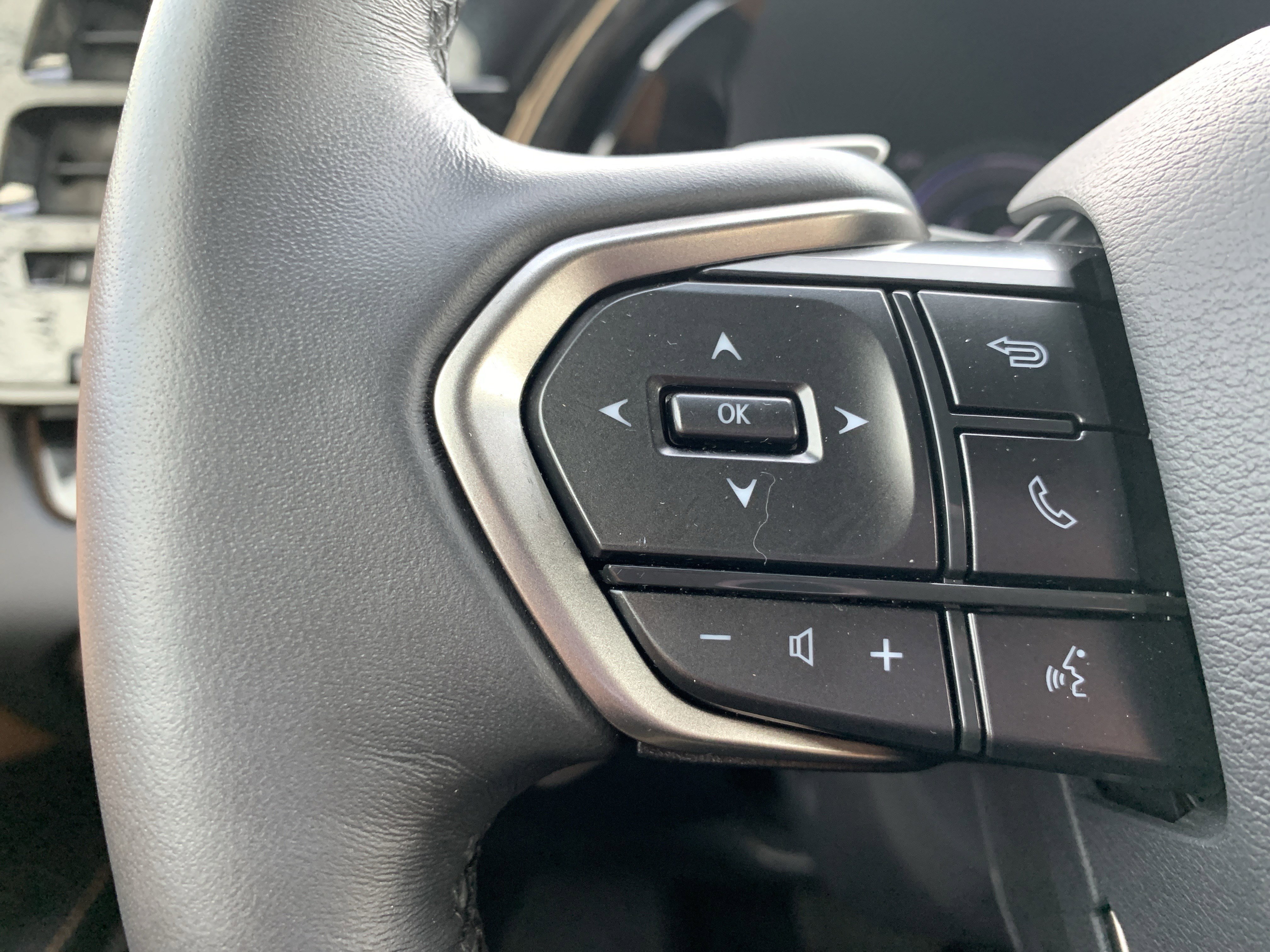 Certified 2023 Lexus RX 350h w/ Cold Area Package image 19