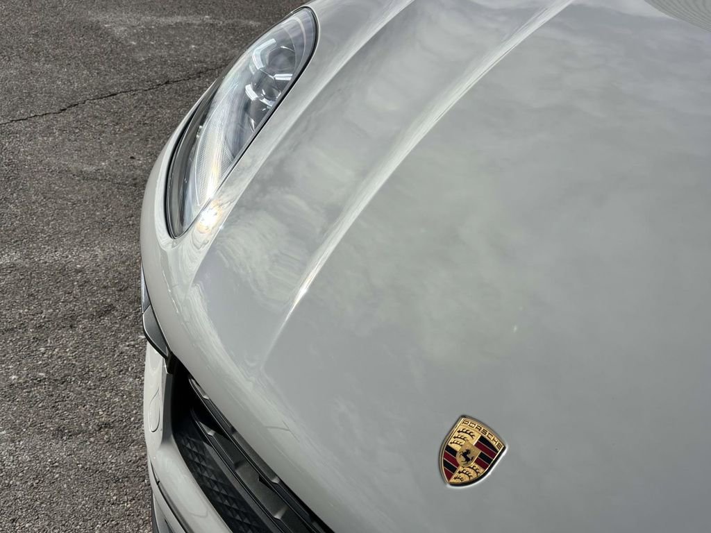 New 2026 Porsche Macan image 14