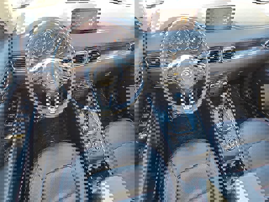 Used 2024 MAZDA CX-5 Carbon Edition image 10