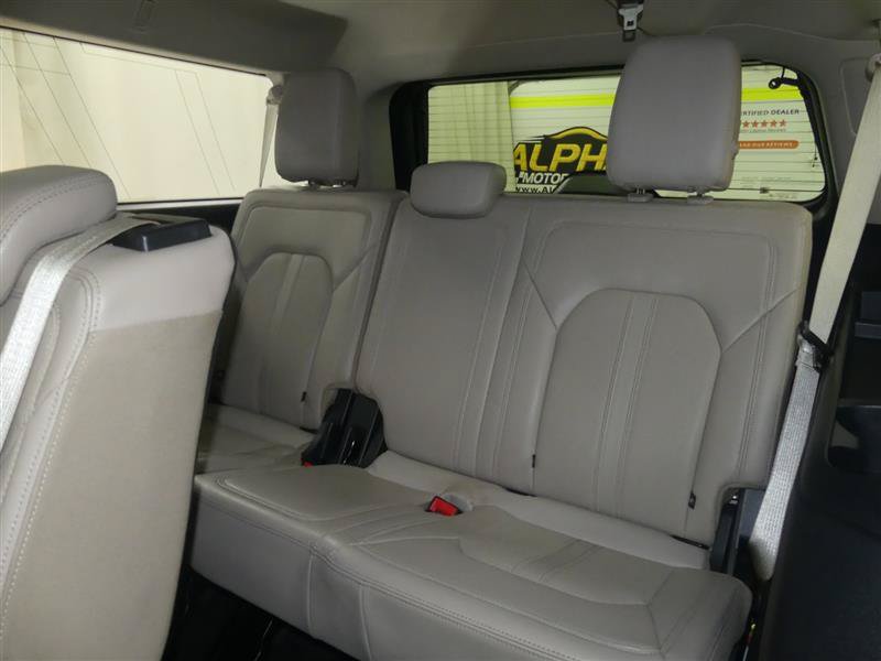 Used 2022 Ford Expedition Max Limited AWD/4WD image 5