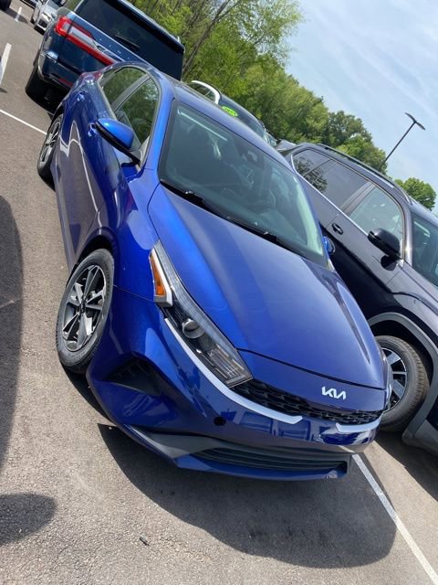 Used 2024 Kia Forte LXS w/ LXS Technology Package FWD image 3