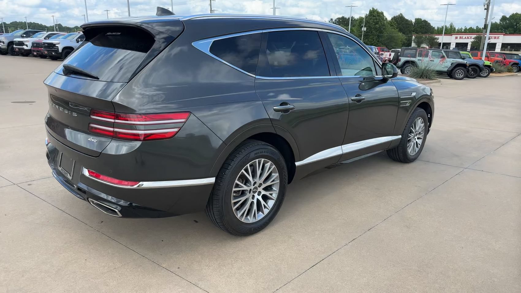 Used 2024 Genesis GV80 2.5T AWD/4WD image 8
